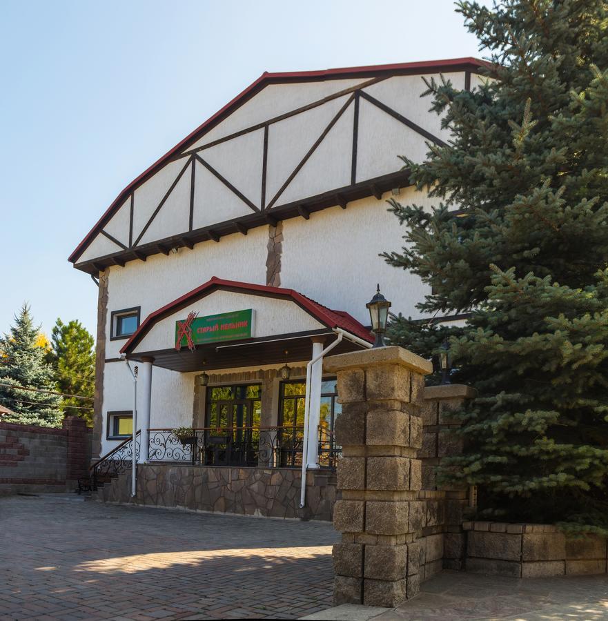 Stary Melnik Hotel Алма Ата Екстериор снимка