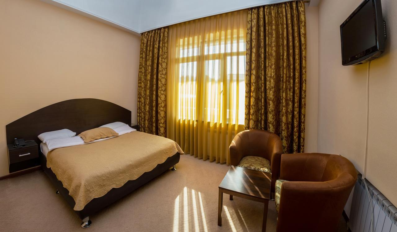 Stary Melnik Hotel Алма Ата Екстериор снимка
