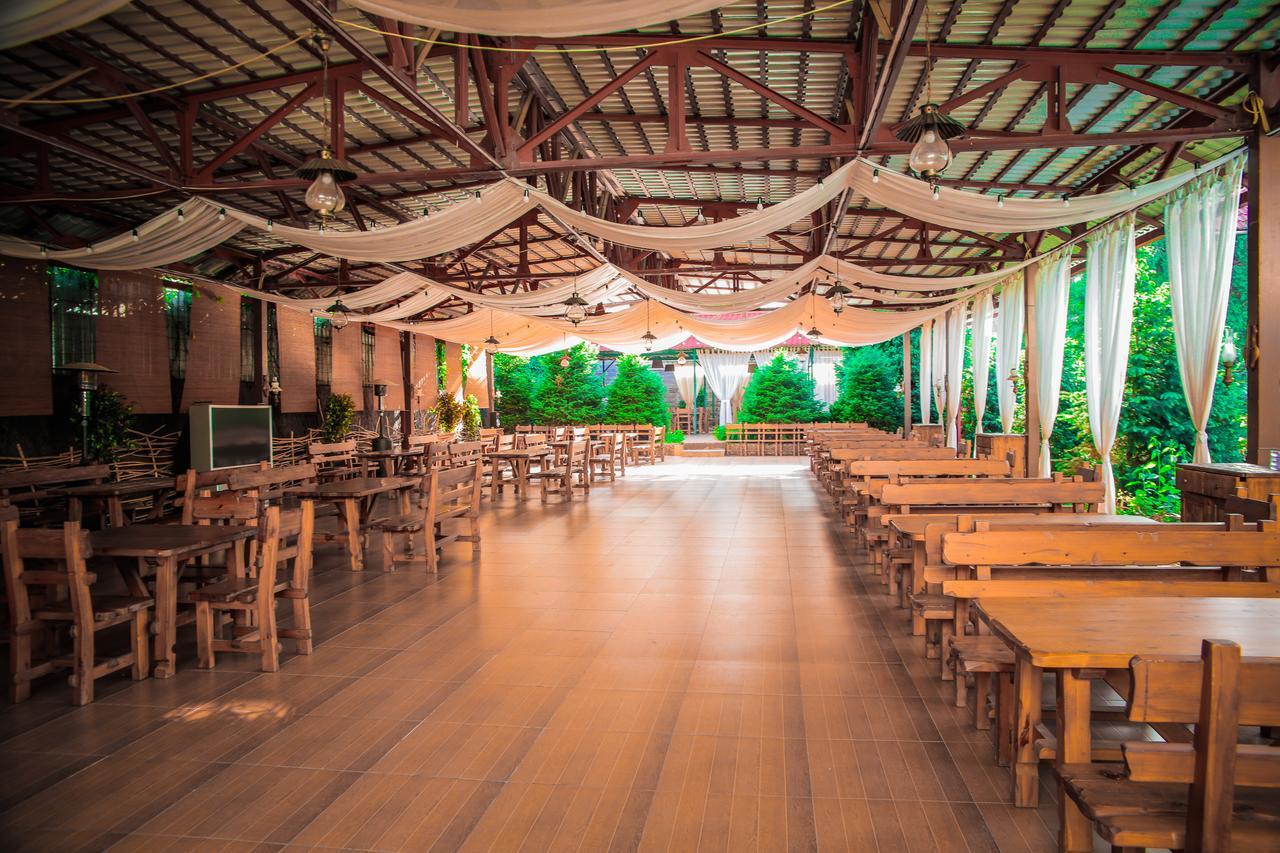 Stary Melnik Hotel Алма Ата Екстериор снимка